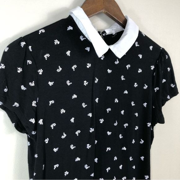 4/$45 Black White Short Sleeve Wednesday Addams Shirt Small - Picture 5 of 8